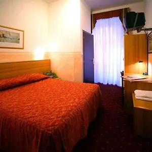 Assarotti 3*, Genova Olaszország